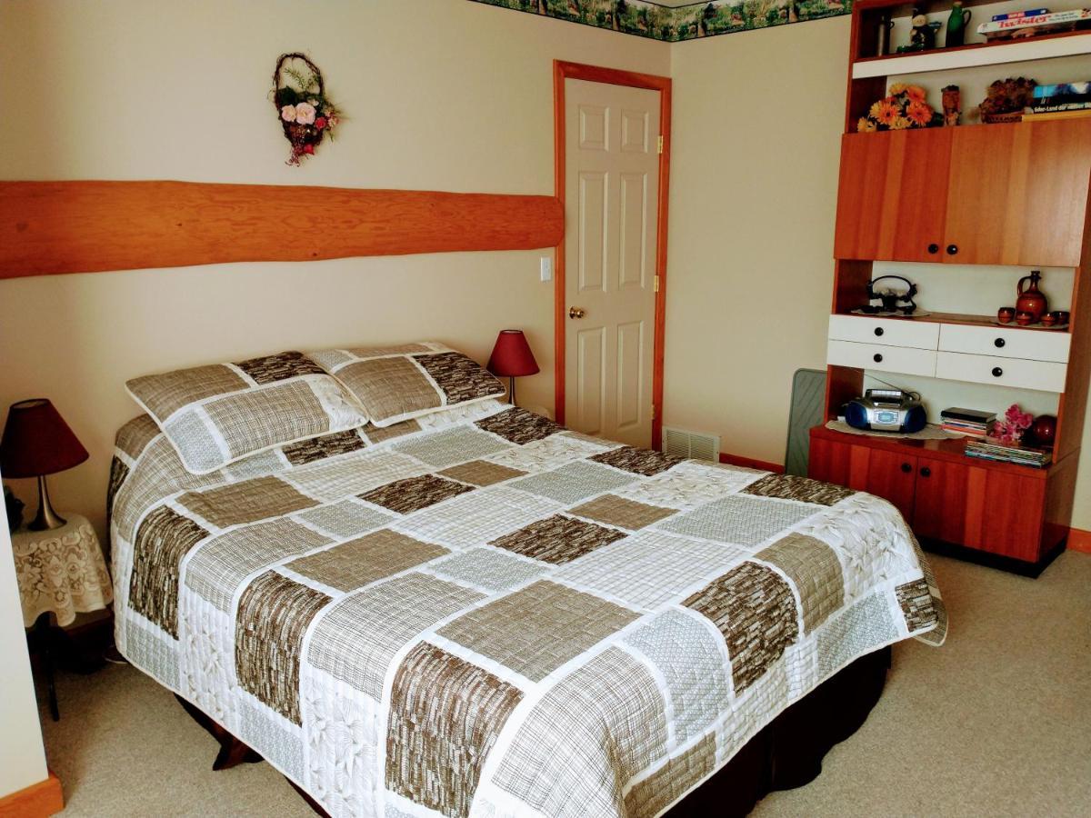 Pinewood 3* Peachland